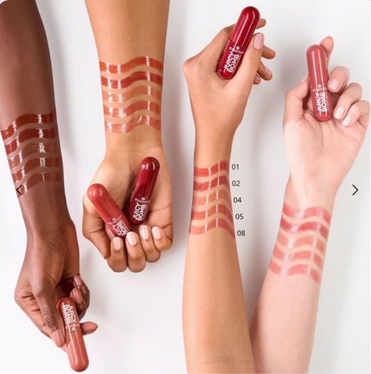 essence JUICY BOMB plumping lip gloss
